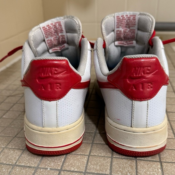 Nike Red Air Force one sneakers - Picture 2 of 5